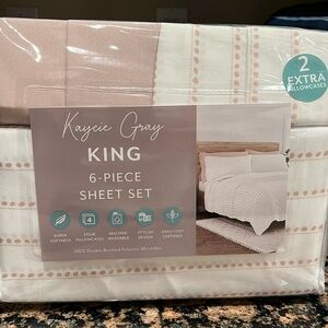 King size , 6 pice sheet set, never used